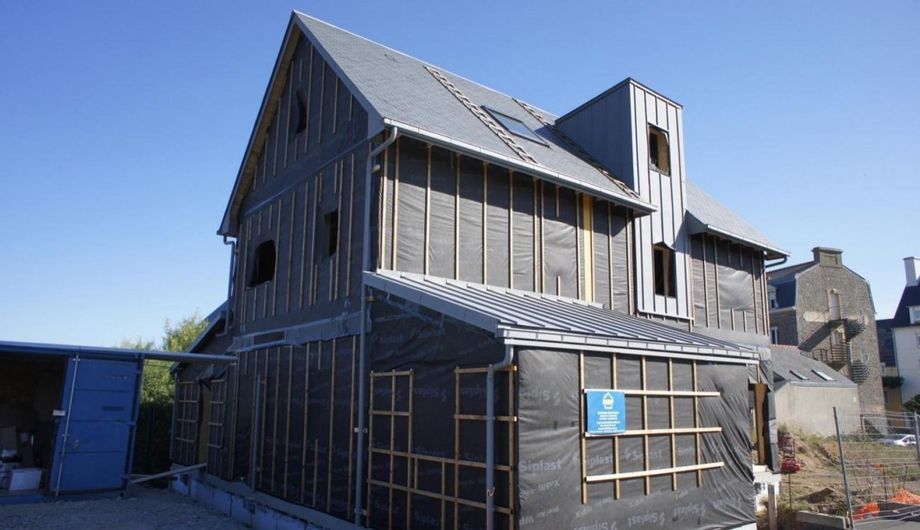 MAISON PASSIVE L.+T.